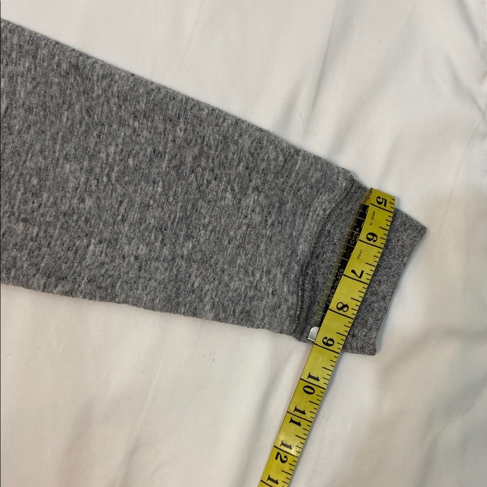 Nike Sportswear Men’s Gray Heritage Pullover Hoodie. Size-Medium - Picture 11 of 13